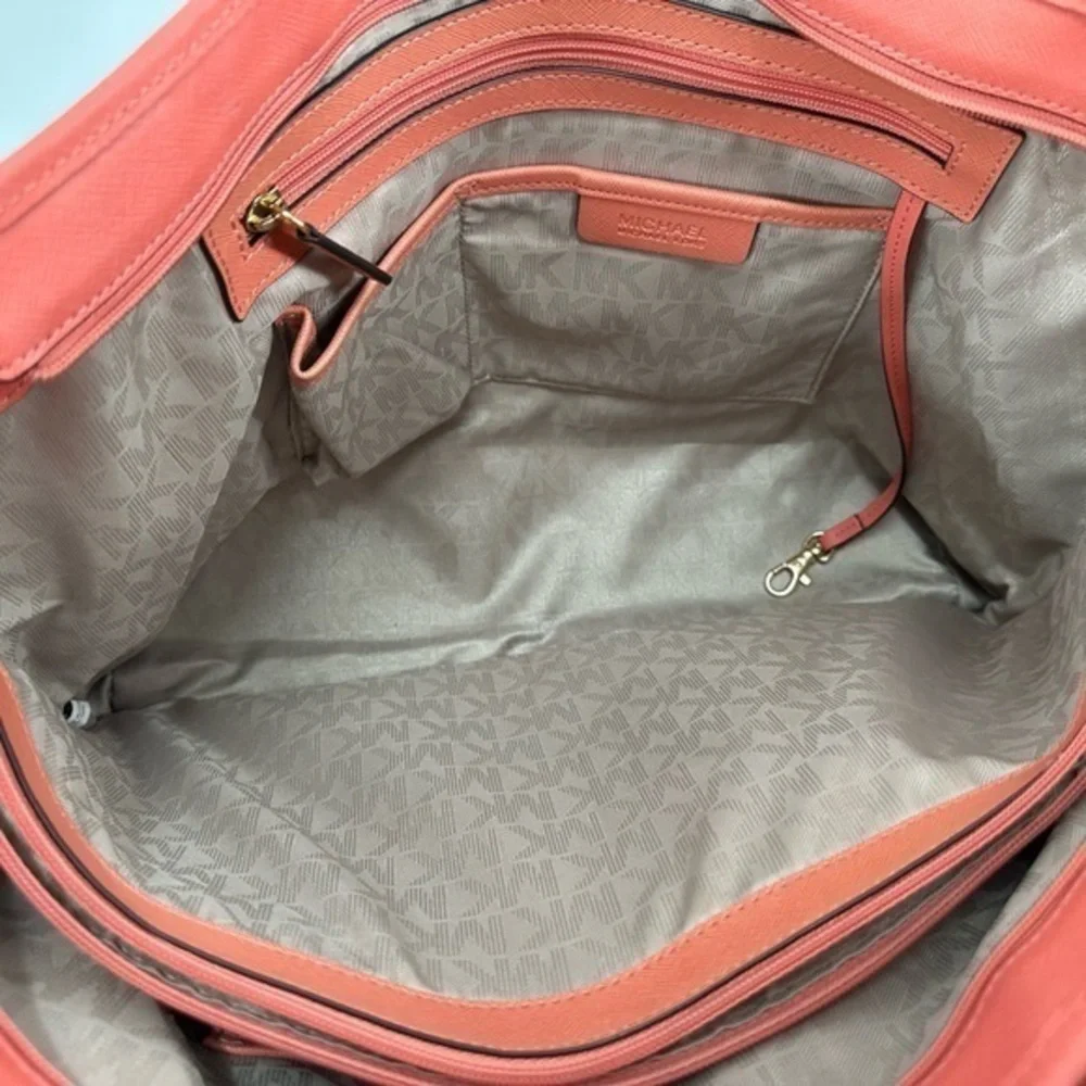 MICHAEL Michael Kors‎ Jet Set Zip Top Laptop Leather Shoulder Tote (Watermelon)